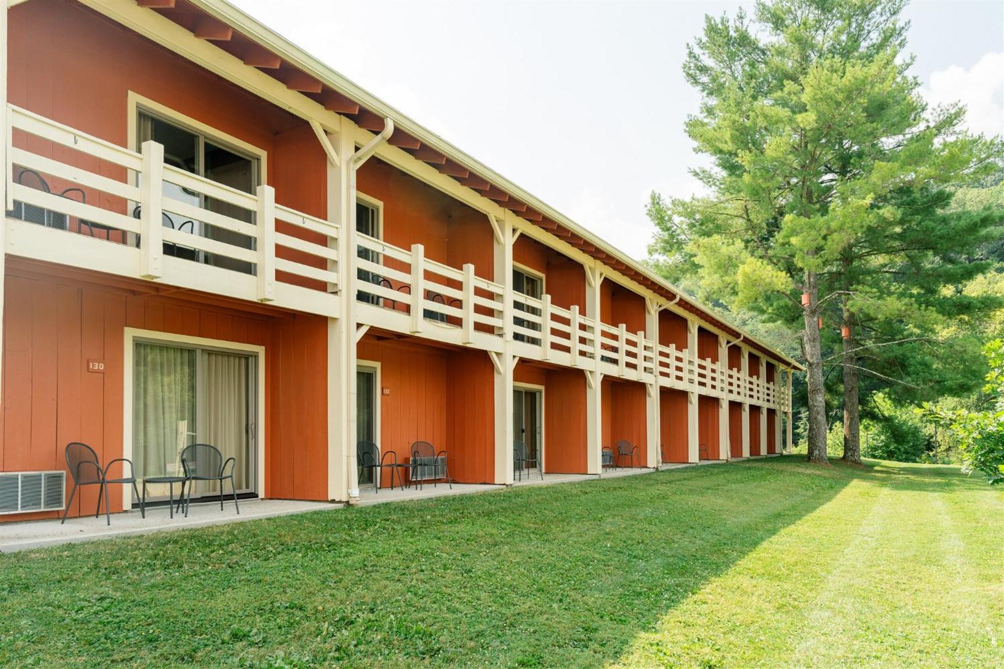Brown County Inn แนชวิลล์ ภายนอก รูปภาพ