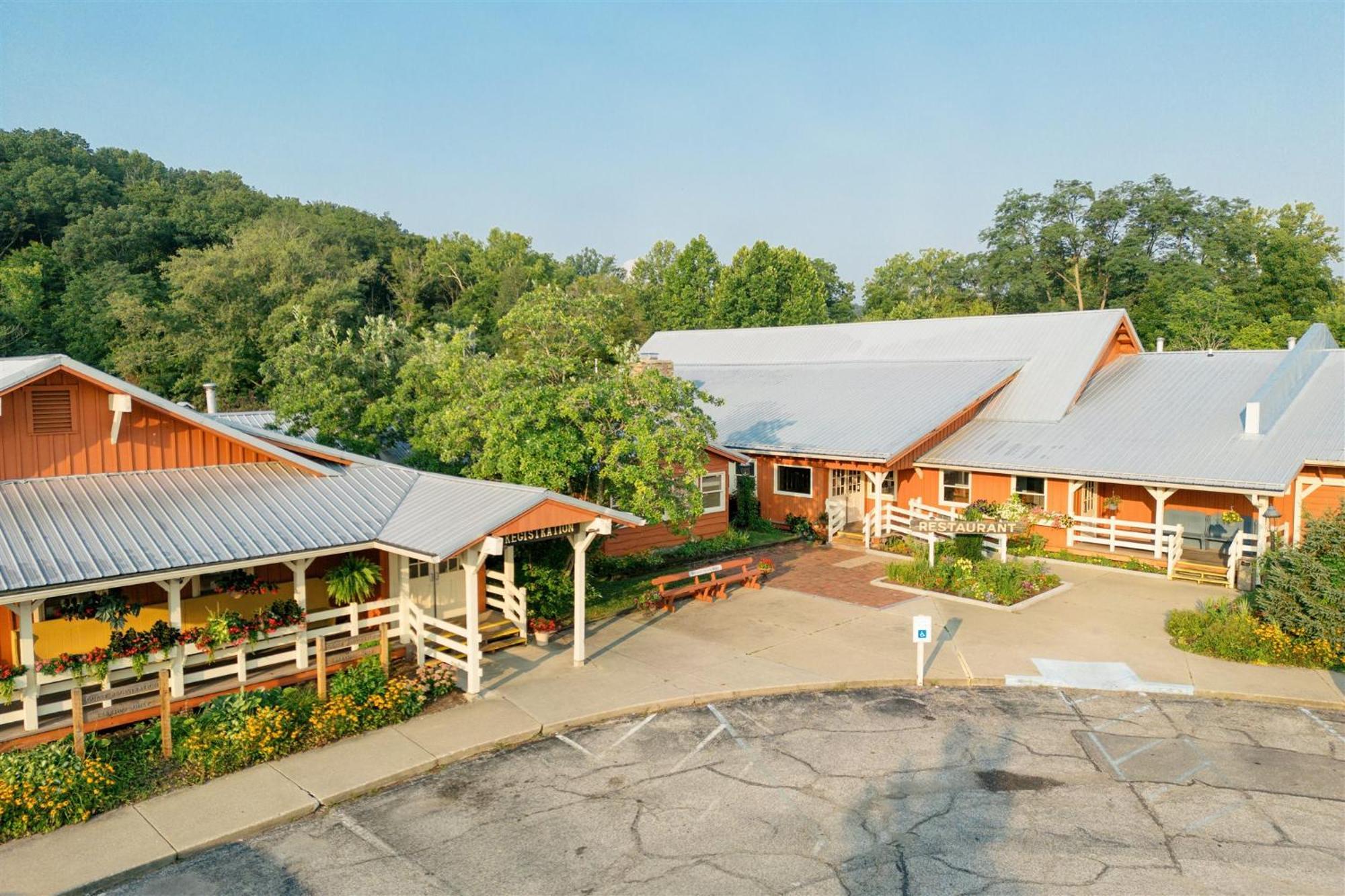 Brown County Inn แนชวิลล์ ภายนอก รูปภาพ
