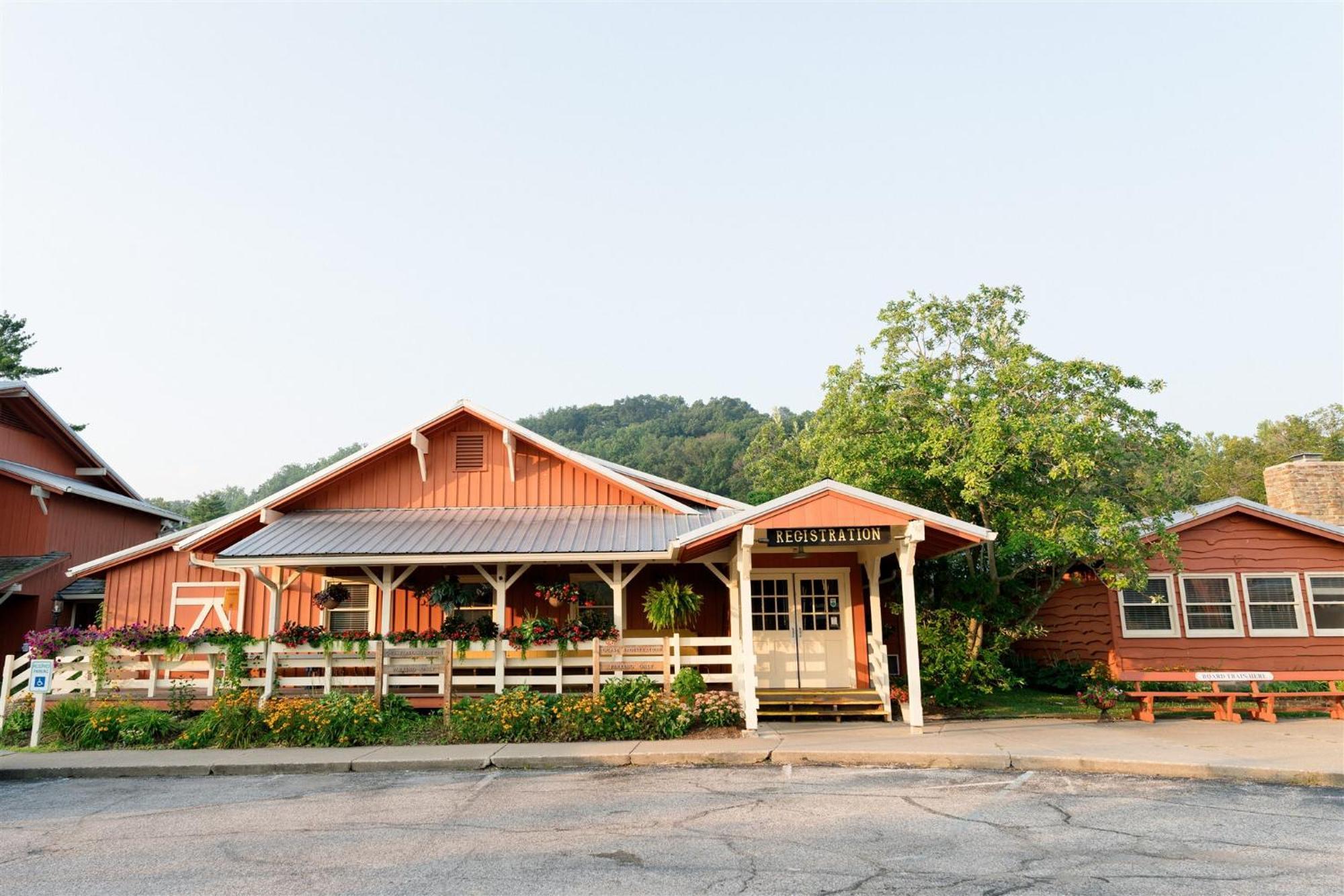 Brown County Inn แนชวิลล์ ภายนอก รูปภาพ